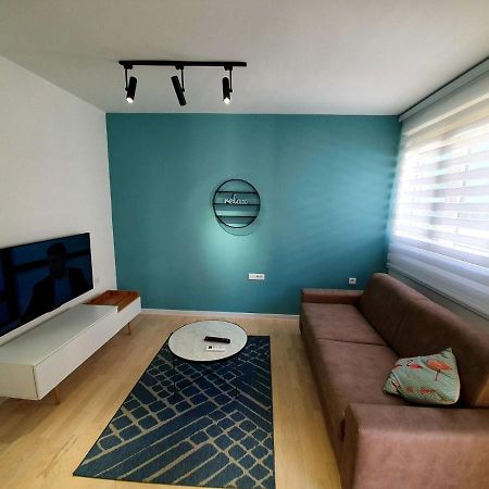 Aleksandar First Sea Line Apartment Bar Bagian luar foto