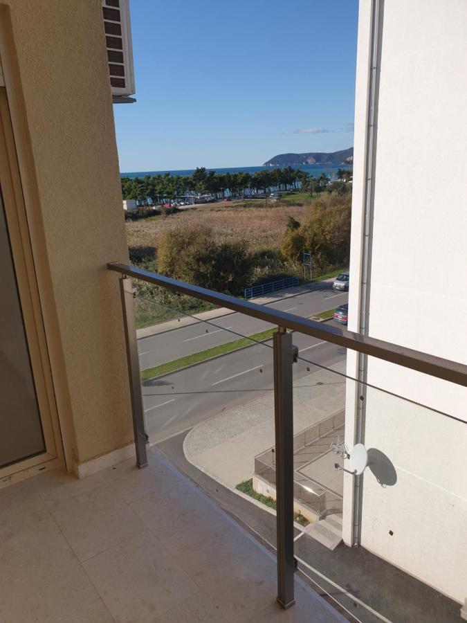 Aleksandar First Sea Line Apartment Bar Bagian luar foto